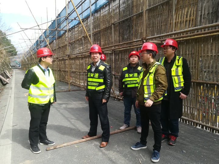 1  3.8江總現(xiàn)場指導(dǎo)工作_副本.jpg