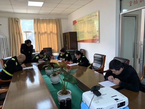 圖為考試現場 陳瑩攝4_副本.jpg